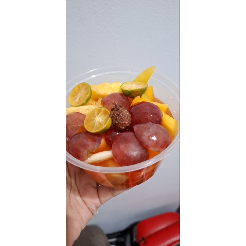 

Asinan buah 400ML Madam Yen