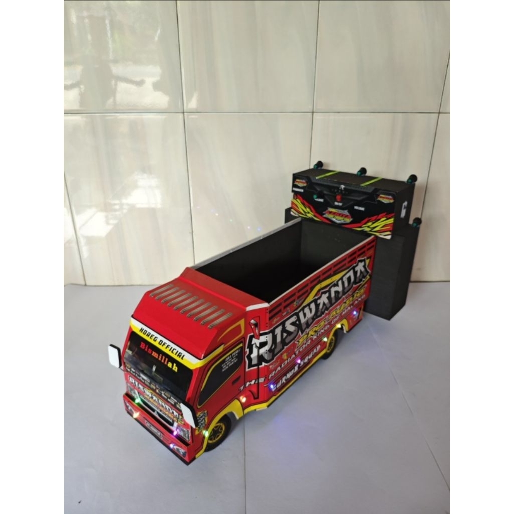 Miniatur Truk Horeg full lampu led dan audio