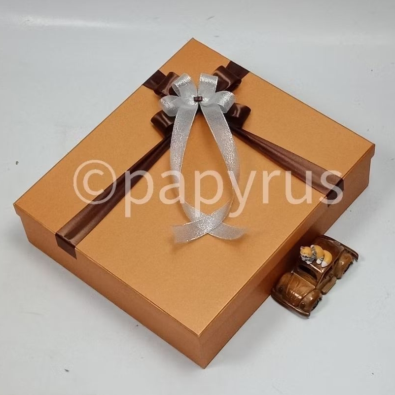 

PAPYRUS 35x40 Tinggi 10cm Kotak Kado Gift Box Hardbox Hampers Hadiah V3