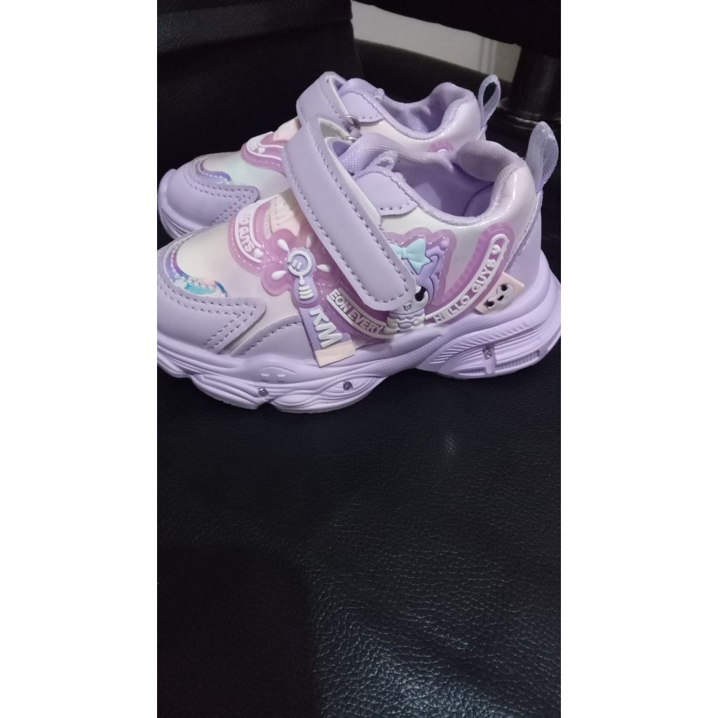 Preloved sepatu anak like New