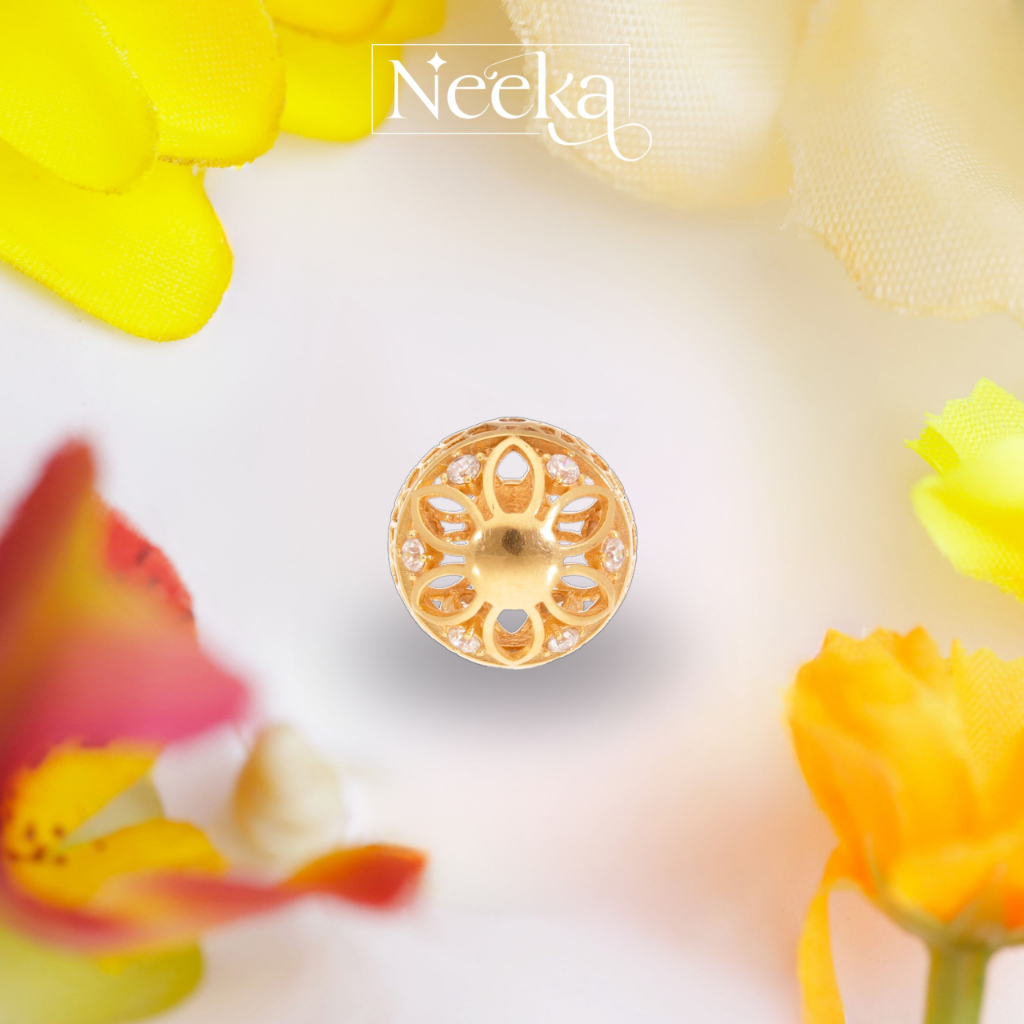 Perhiasan Emas Liontin Midnight Flower Charm