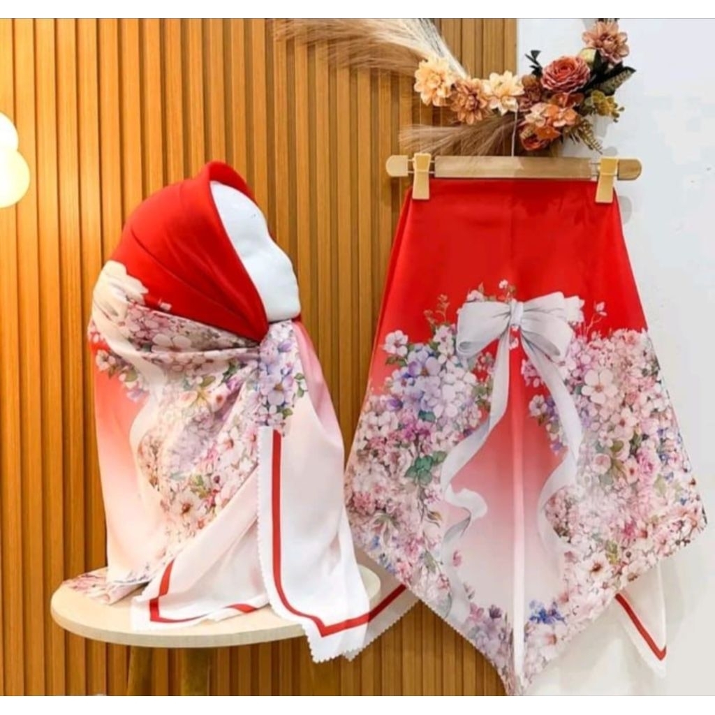 HIJAB SEGI EMPAT VOAL MOTIF PITA PUTIH BUNGA MERAH