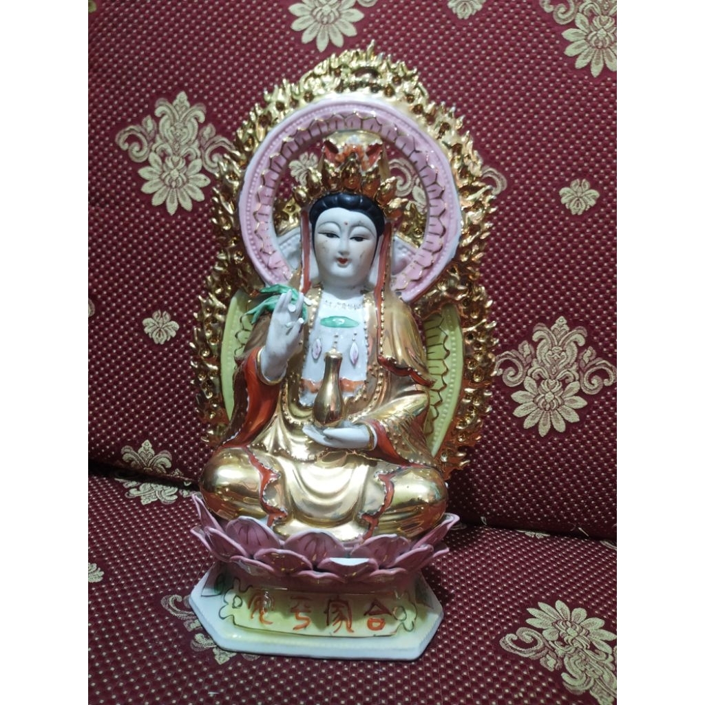 patung keramik antik guan yin / dewi kwan im