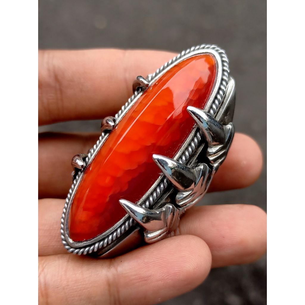 Batu akik Pandan Merah.