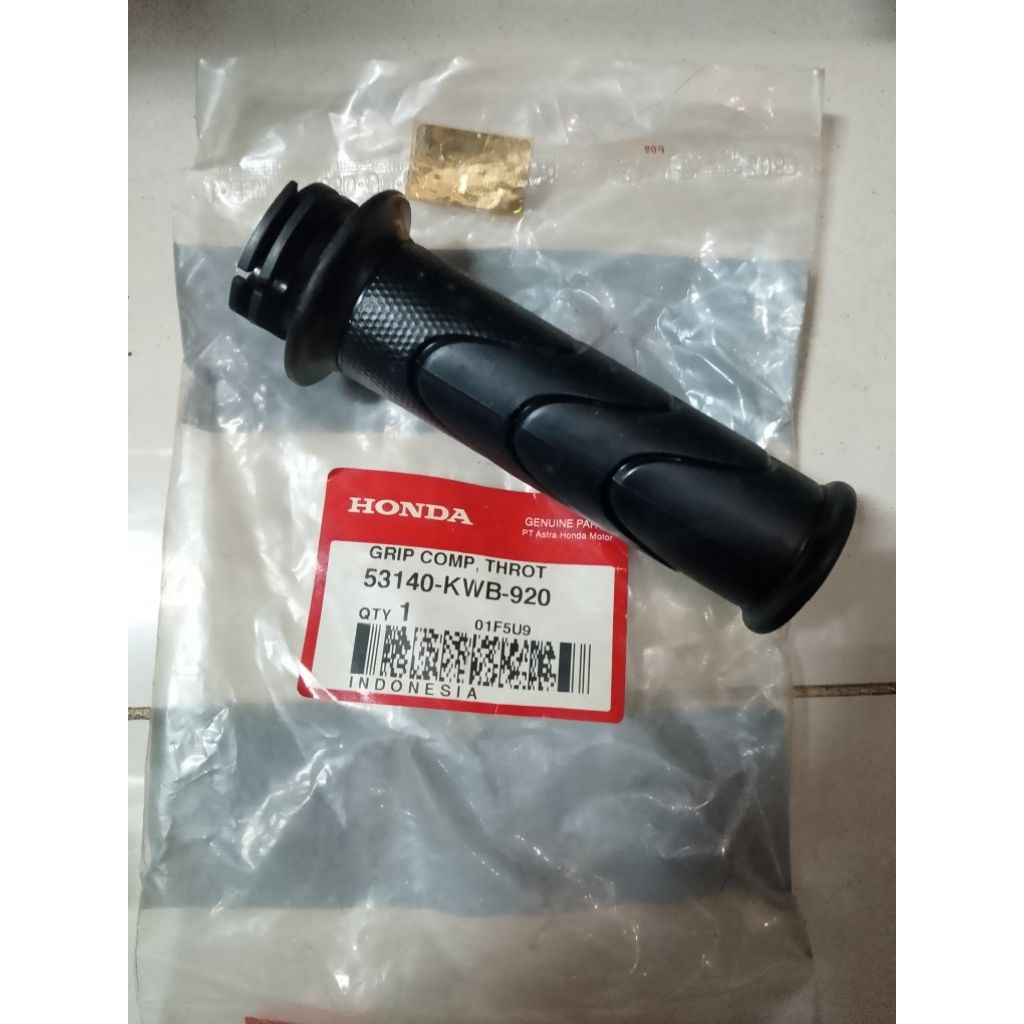53140 KWB 920 pipe selongsong gas dan karet stang grip handgrip kanan Honda blade Revo 110 53140KWB9