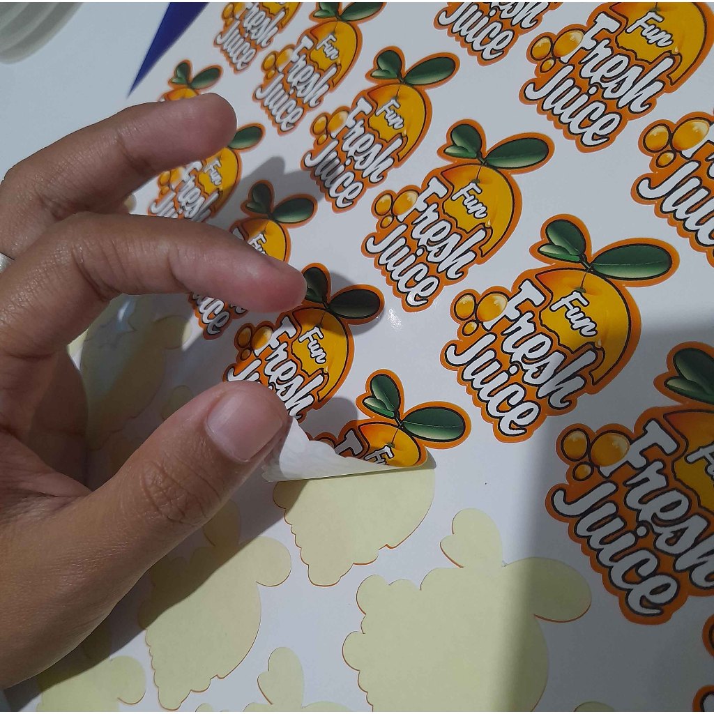 

STIKER LABEL MAKANAN CUTTING CUSTOM UKURAN
