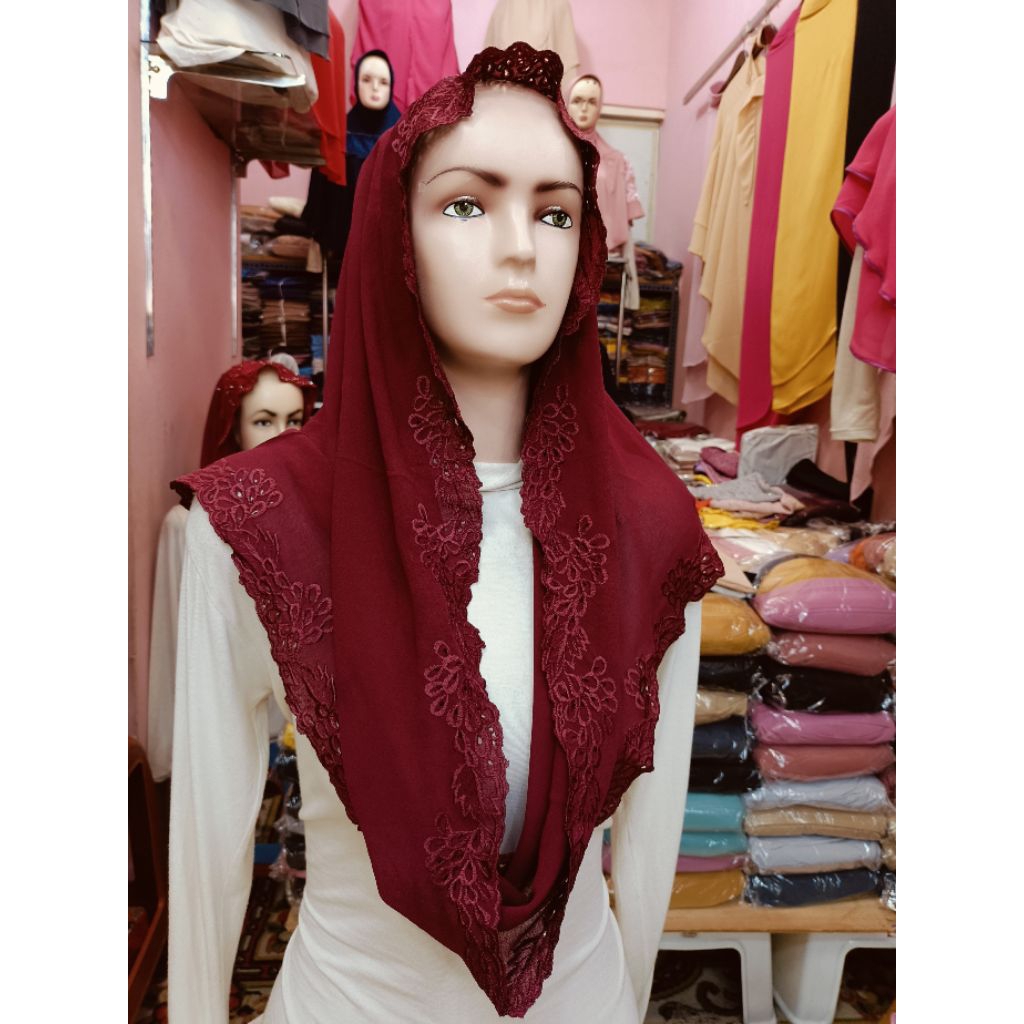 kerudung Yenny Wahid bordir teratai