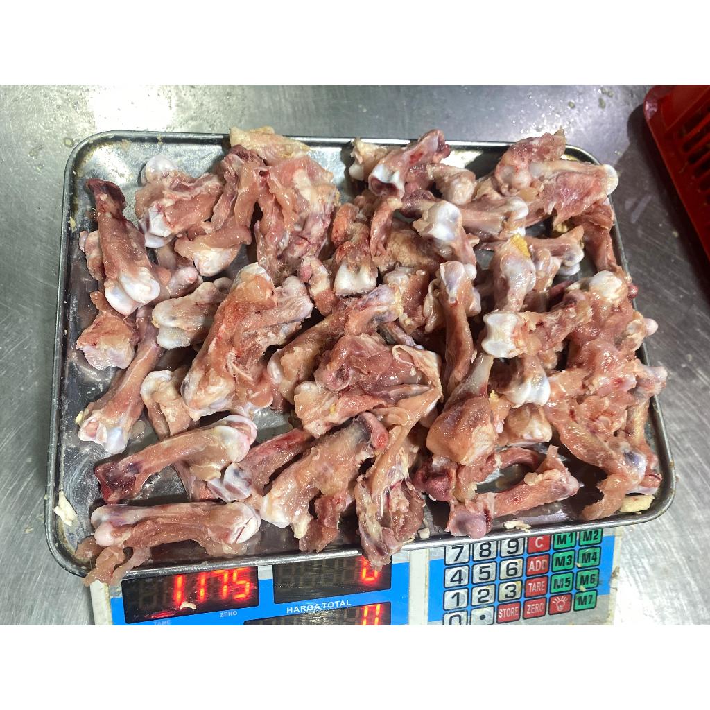 

Tulang paha * i * belahan 2 tulang paha L isi 1kg /tulang ayam broiler/tulang ayam paha