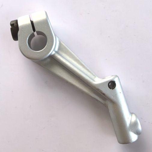 6200343 YAMATO Dudukan Looper Rantai Rante Mesin Jahit Obras / Looper Holder Yamato