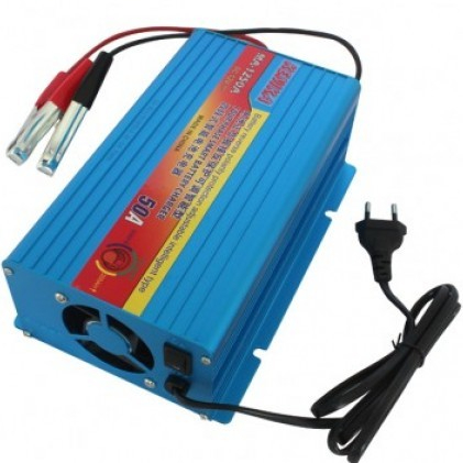 NEWCHARGER AKI 12V 50 AMPER MA-1250A Casan Aki 50 Amper