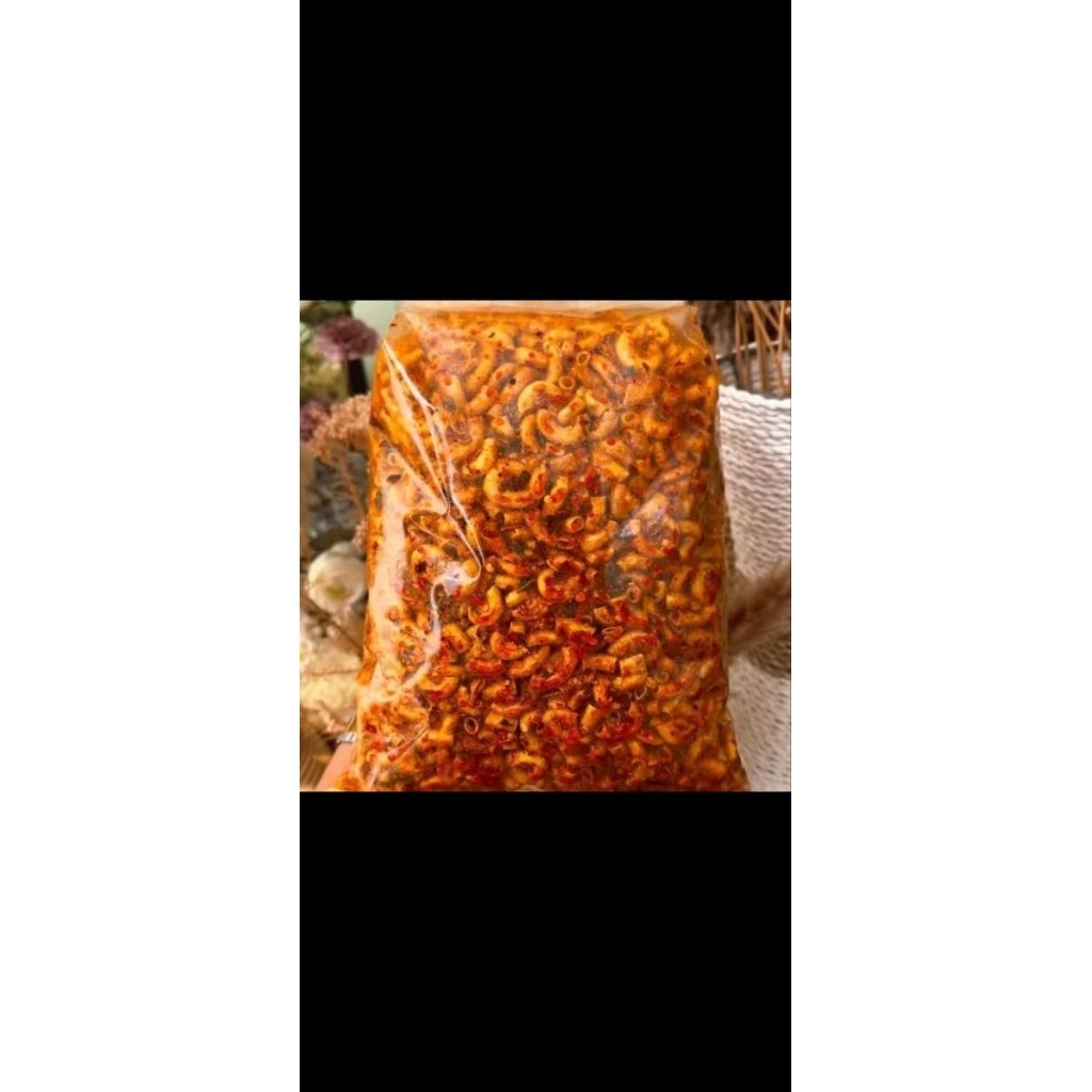 

makaroni pedas rasa cikur 1kg MAKARONI WENAK