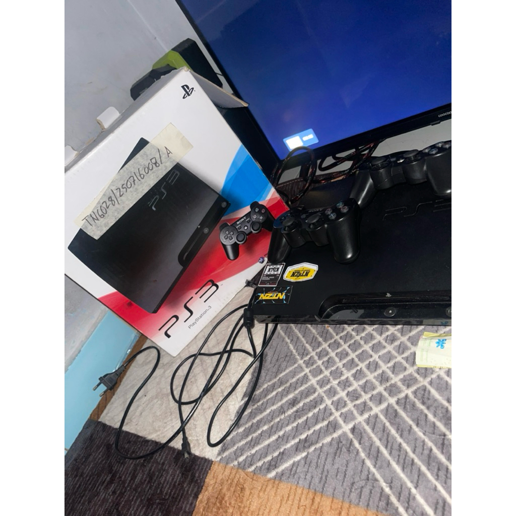 ps 3 slim 500 gb second like new