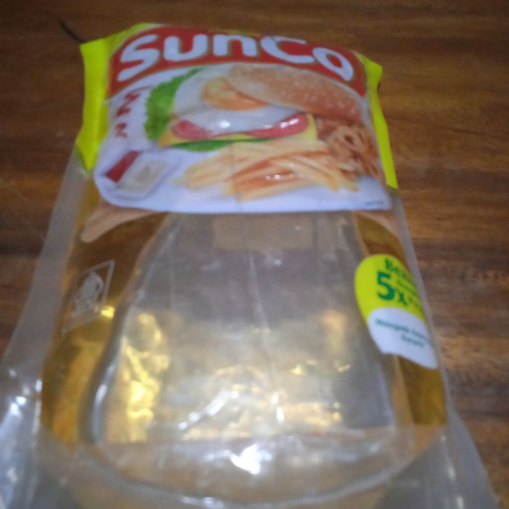 

Sunco Minyak Goreng kemasan Pouch 1/2liter