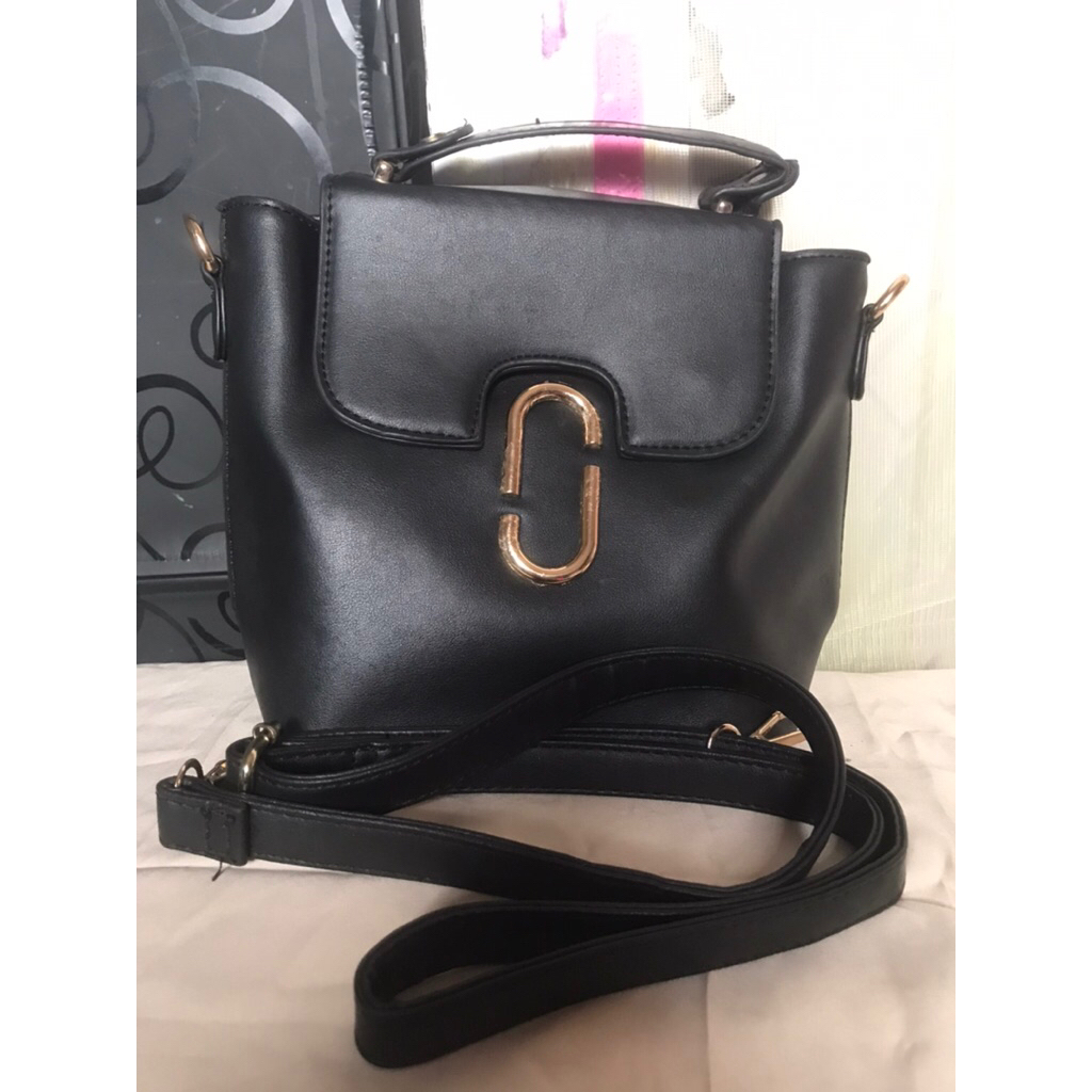 Tas Selempang Cewek Merk Fladeo