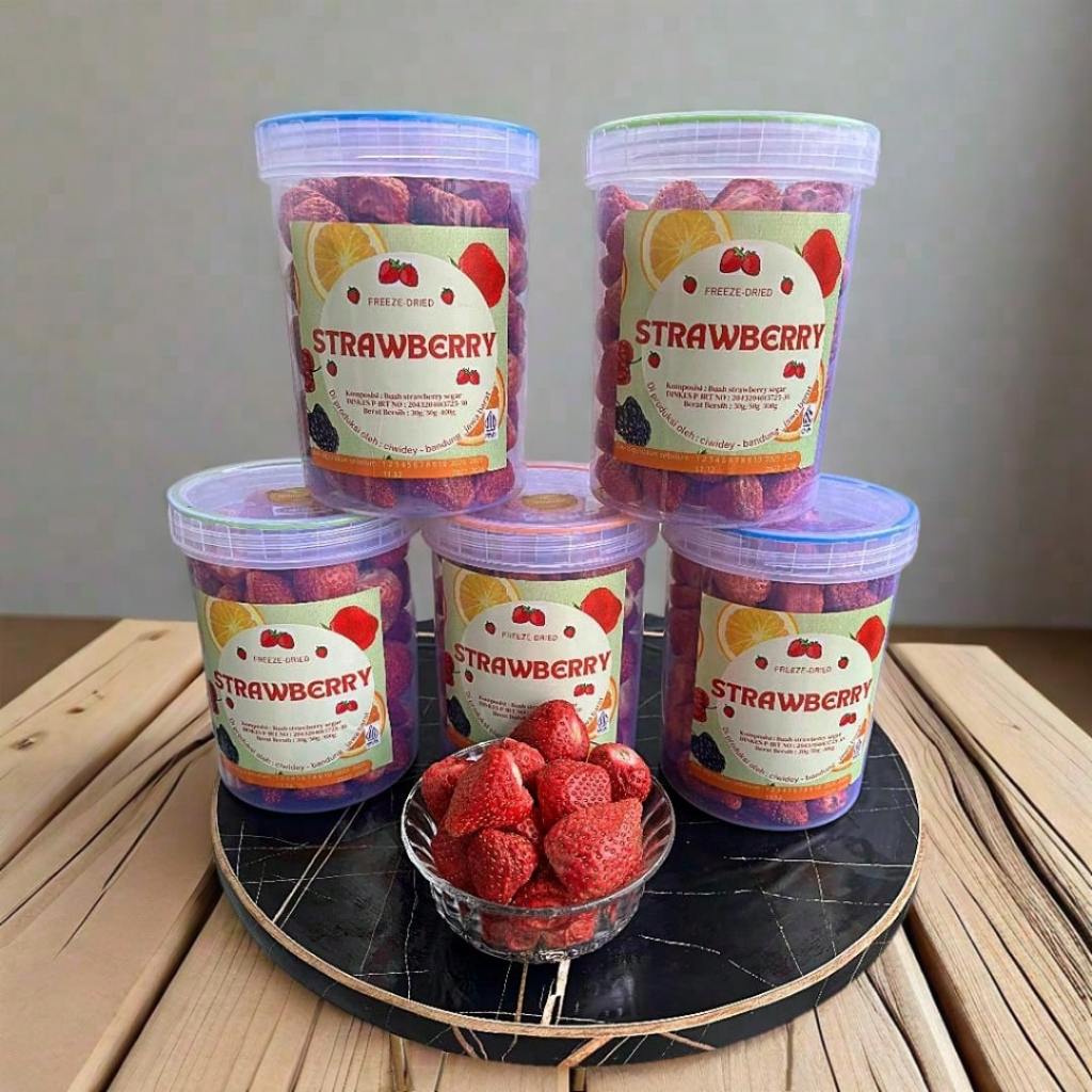 

Strawberry Kering Crispy Freeze-dried Premium Stroberi Snack Food Buah Asli Snak Sehat