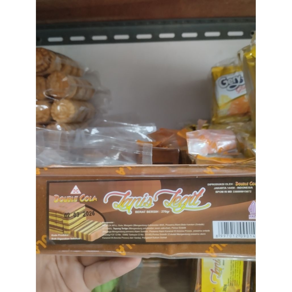 

Lapis Legit Double Cola rasa Coklat uk 270 gr