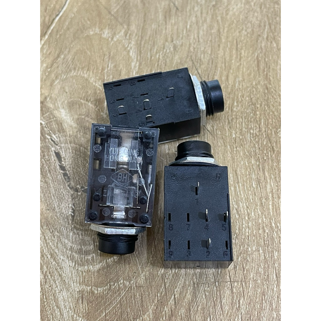 SOKET AKAI MONO SEGI KAKI 4 TRANSPARAN