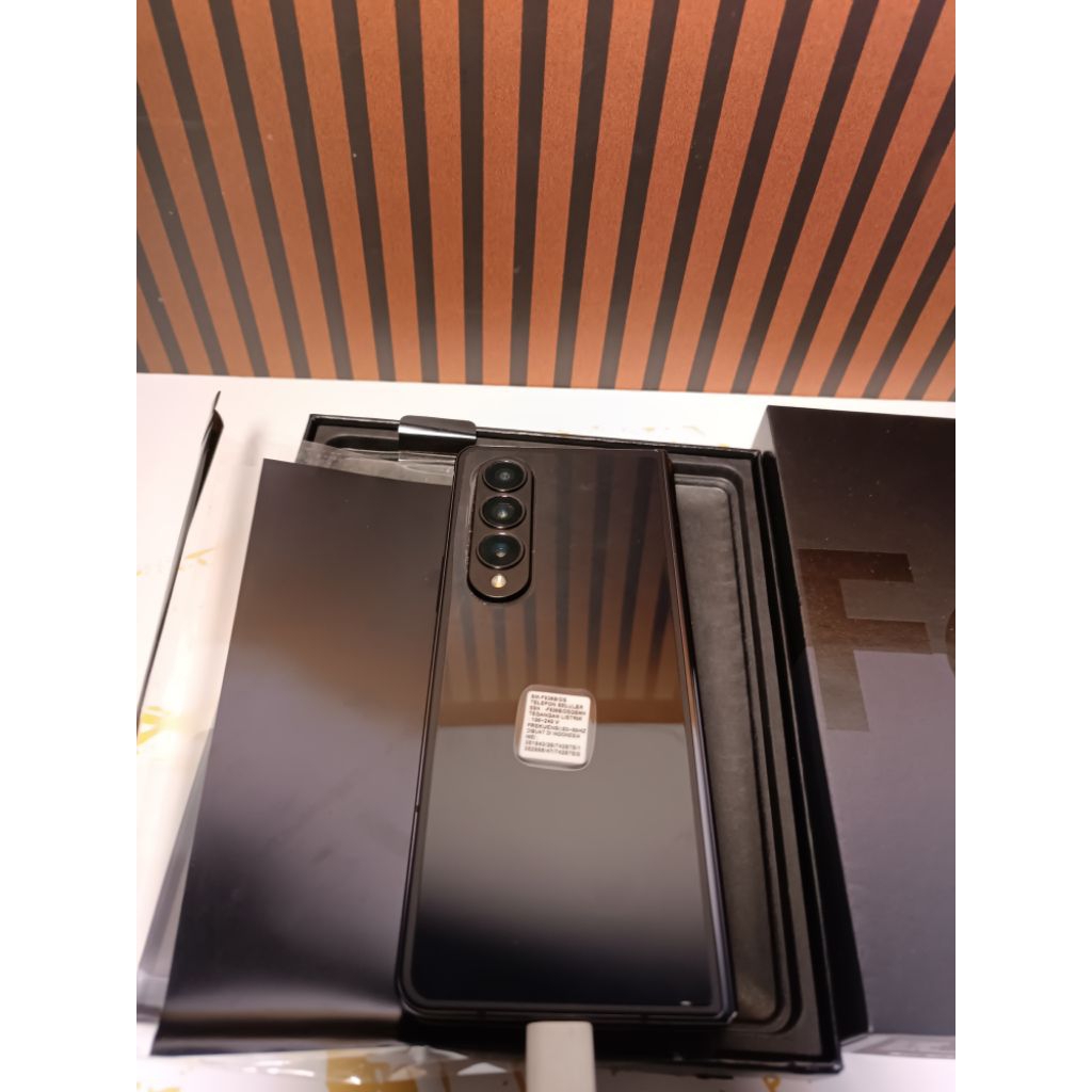 Samsung Z Fold 4 12/256 minus lcd dalem