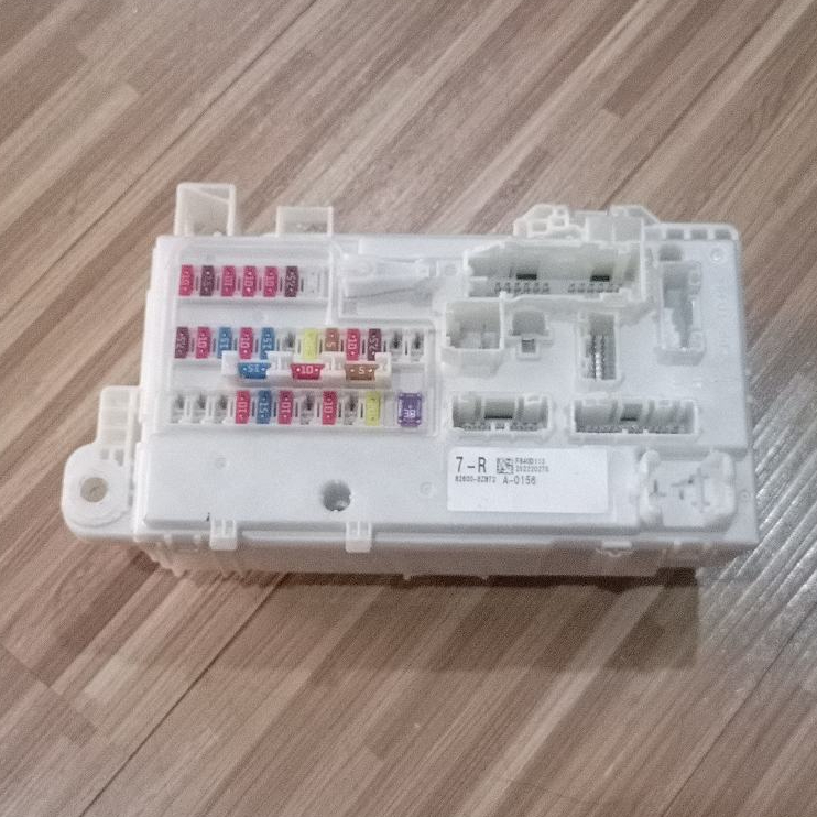 Fuse Box Sekring Grandmax 82600-BZB72 Kode 7-R Original
