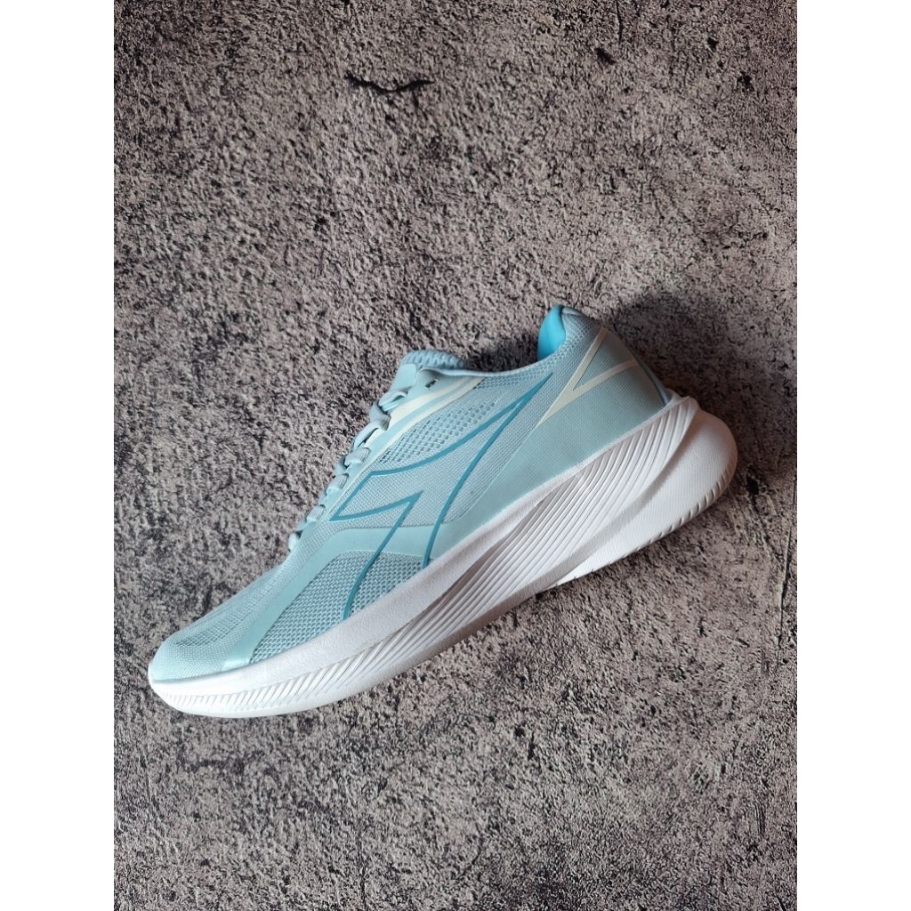 sepatu running diadora women pegore light blue