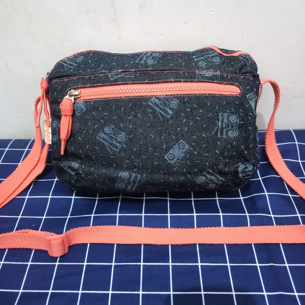 Tas Selempang Exsport Preloved