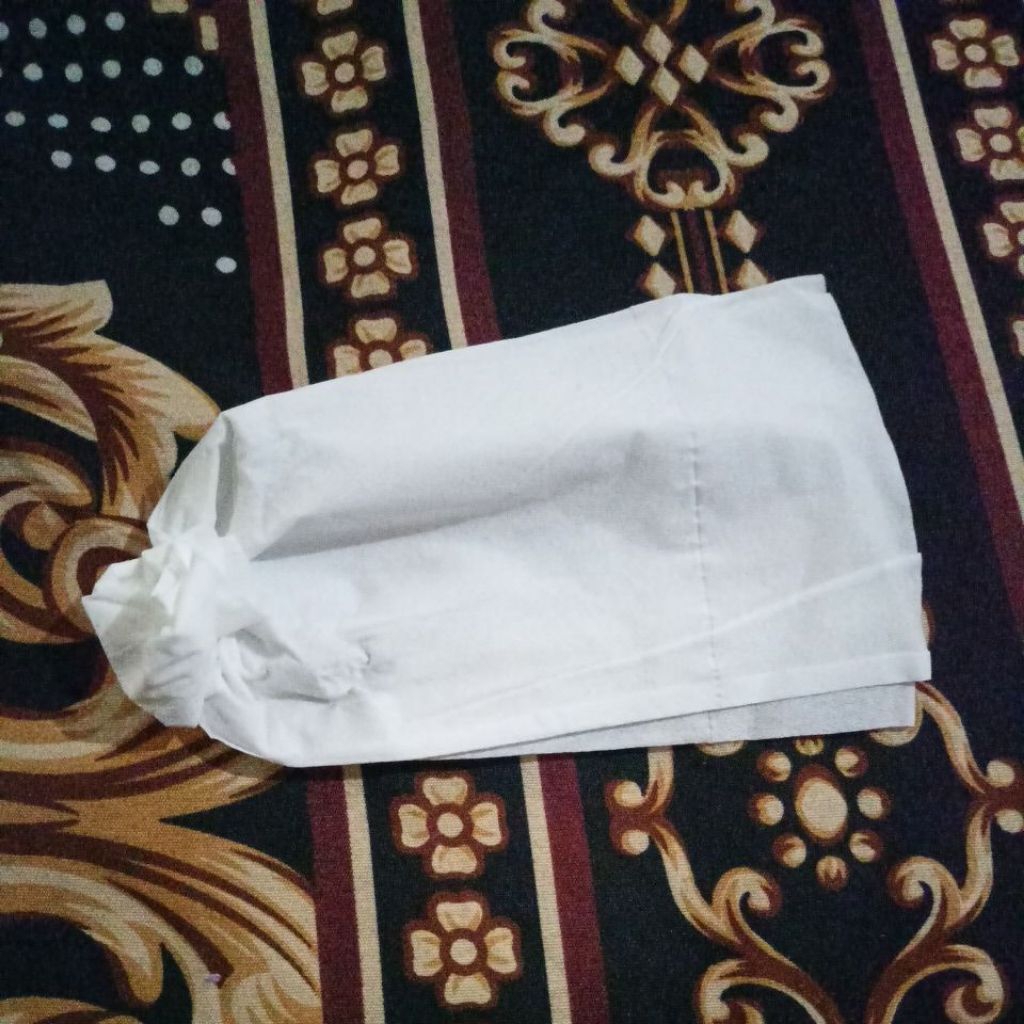 tisu setengah mainan