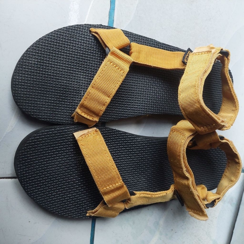 teva outdoor sandal gunung hiking