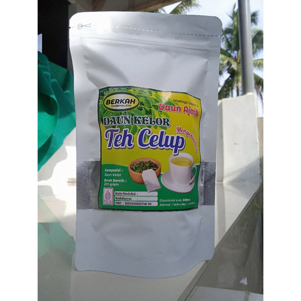 

Teh celup Daun Kelor
