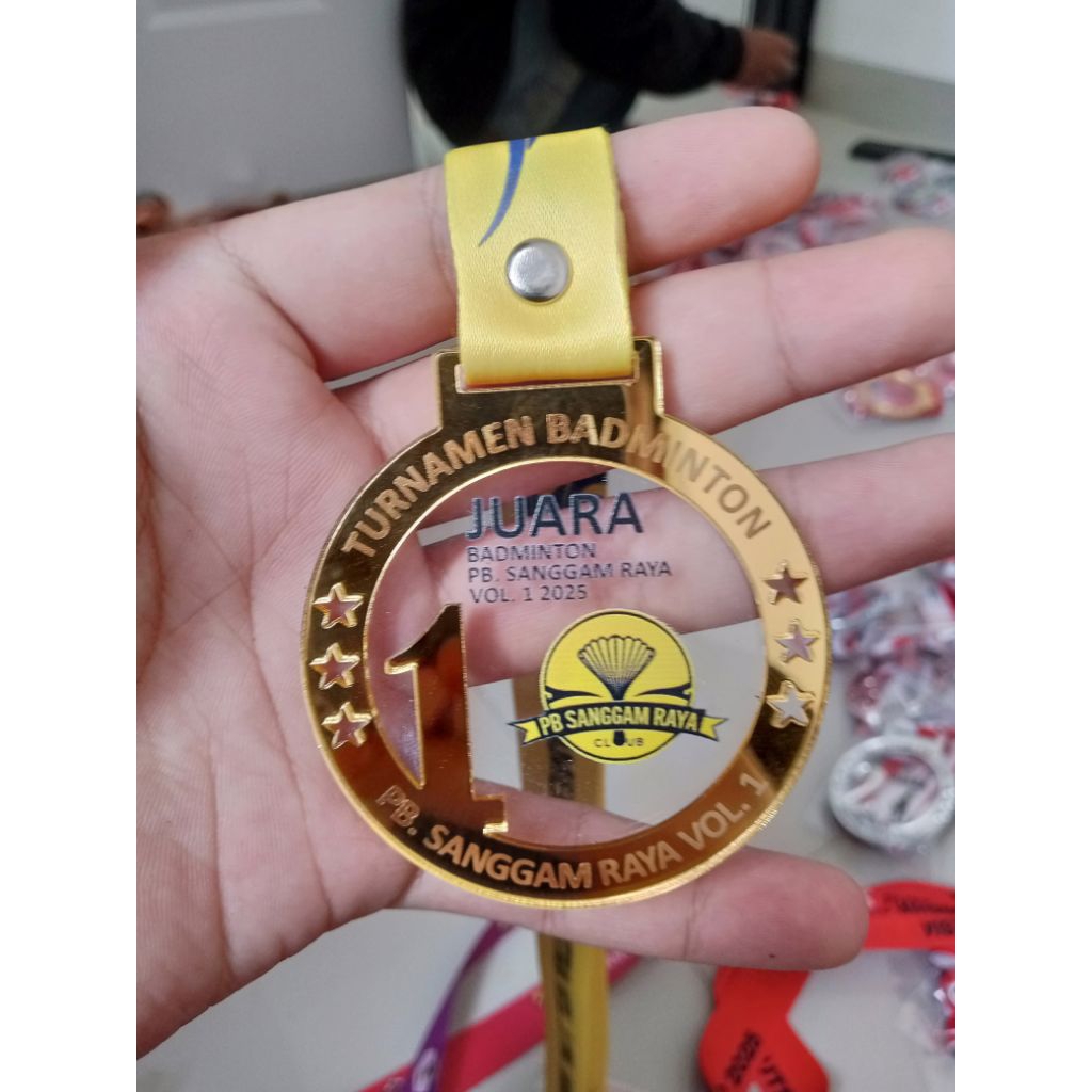 

frree design !!!medali tali custom ,mendali akrilk,custom penghargaan