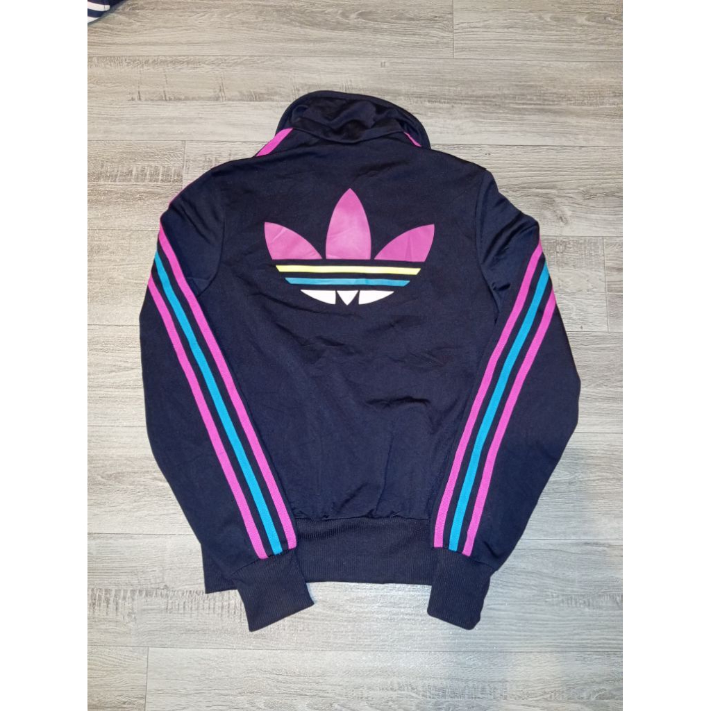 tc adidas big logo