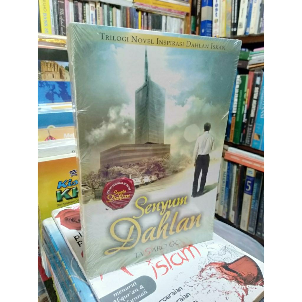 Buku Ori Novel Senyum Dahlan