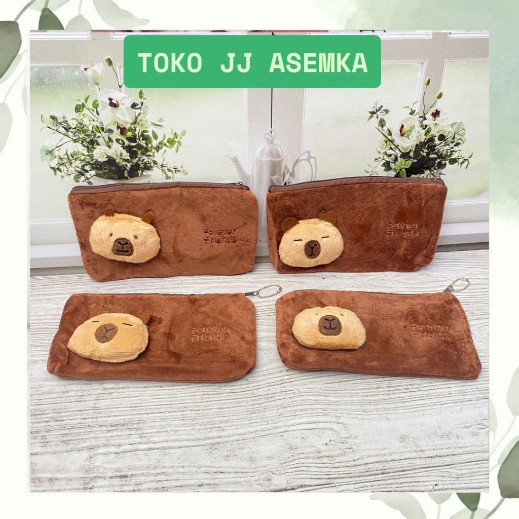 

KOTAK PENSIL FOREVER FRIEND BONEKA CAPYBARA CANVAS PENCIL CASE TEPAK LUCU UNIK ALAT TULIS SEKOLAH