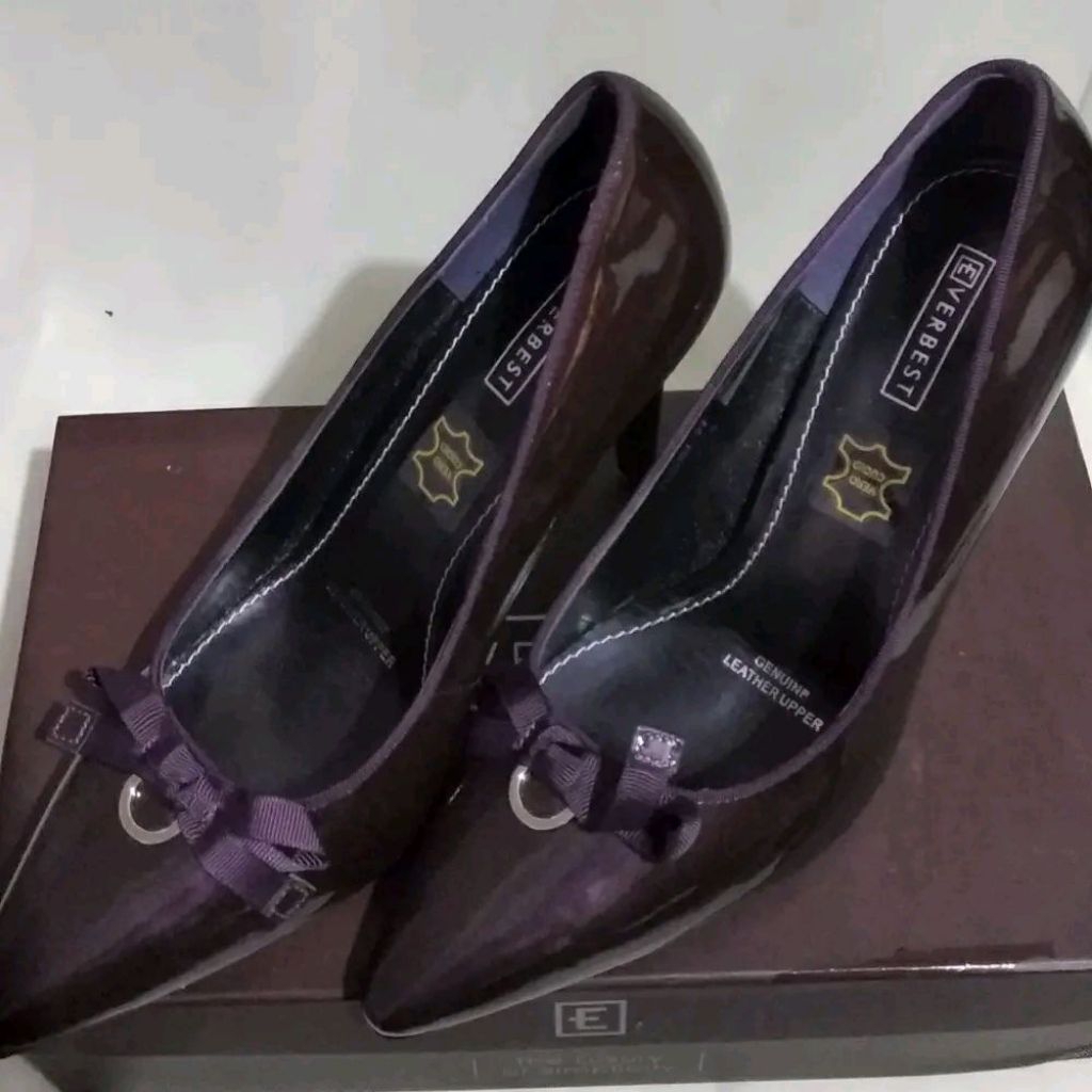 Everbest Sepatu Wanita High Heels Ori No.39 Baru Warna Ungu Glossy Dengan Garis Kerutan Di Telapak H