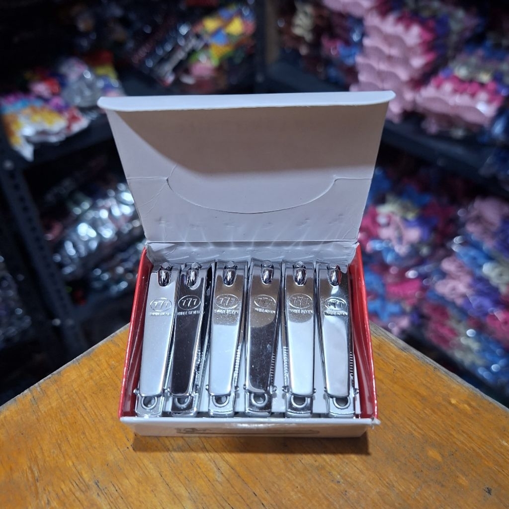 gunting kuku 12 pcs 777 tanggung