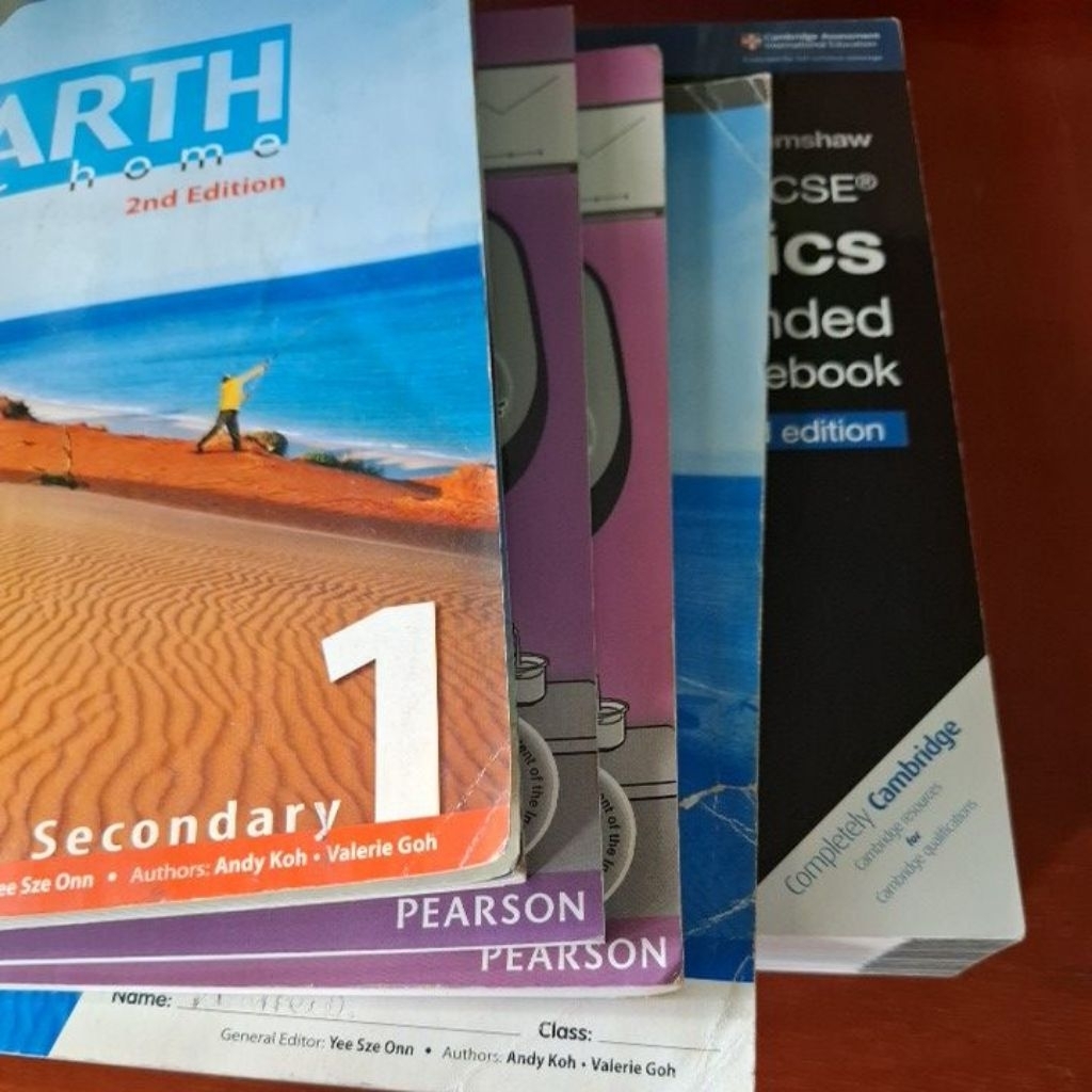 Preloved Buku Pelajaran IGCSE  math geography geografi  Pearson Marshall cavendish