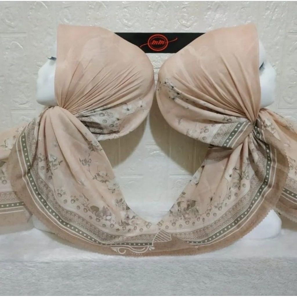 KERUDUNG SEGI EMPAT VOAL MOTIF BUNGA VALENCIA CREAM