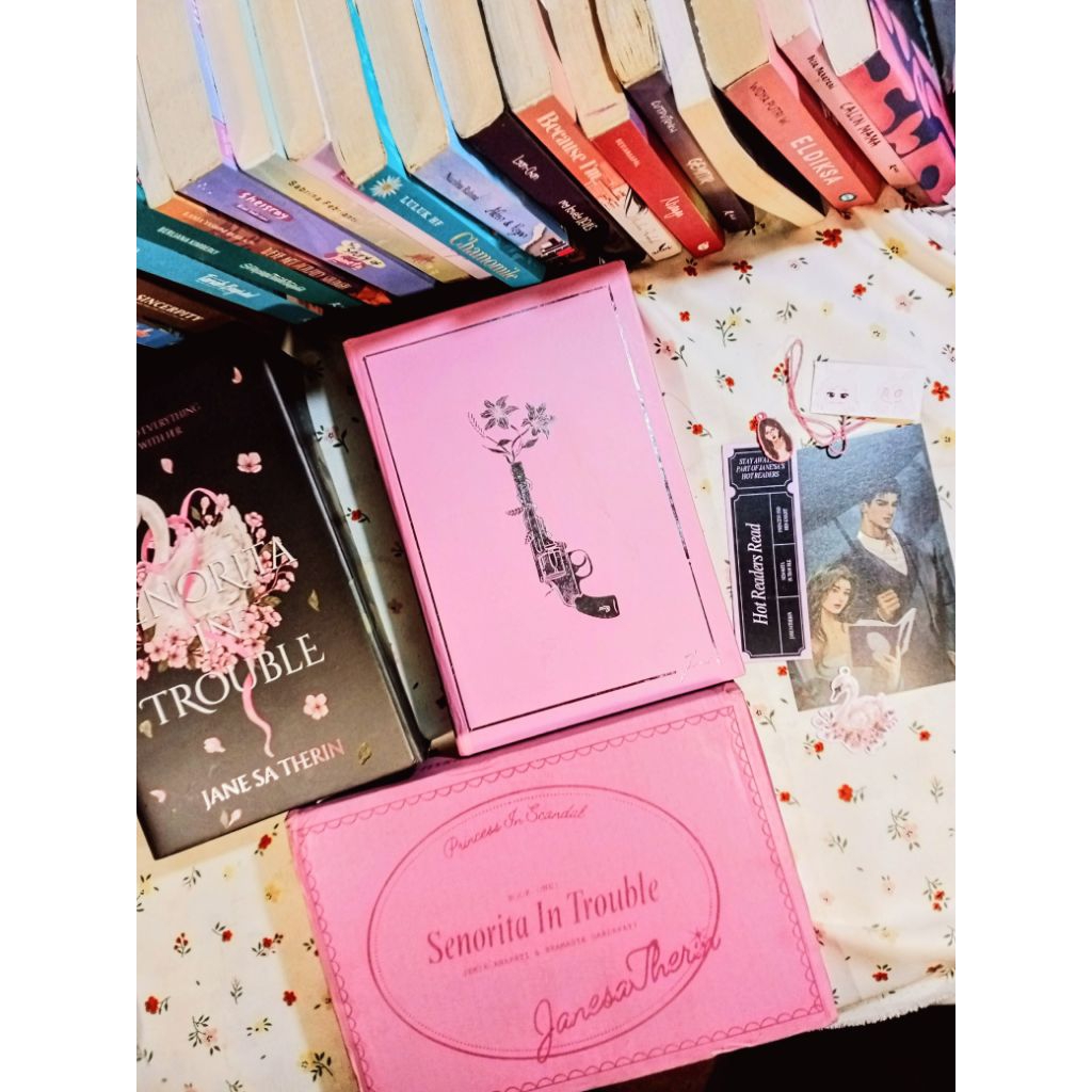 Preloved novel Senorita in trouble (HC)