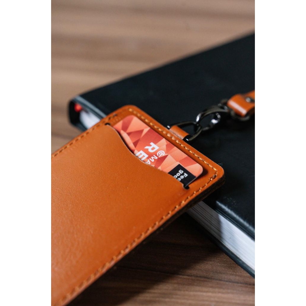 

ID Card ARCA Lanyard Kulit Asli Model Kalung