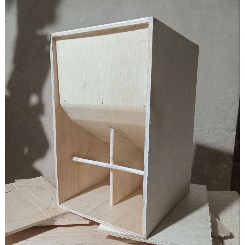 MINIATUR BOX SOUND SYSTEM( SUBPALI )4 SAMPAI 5 INCH