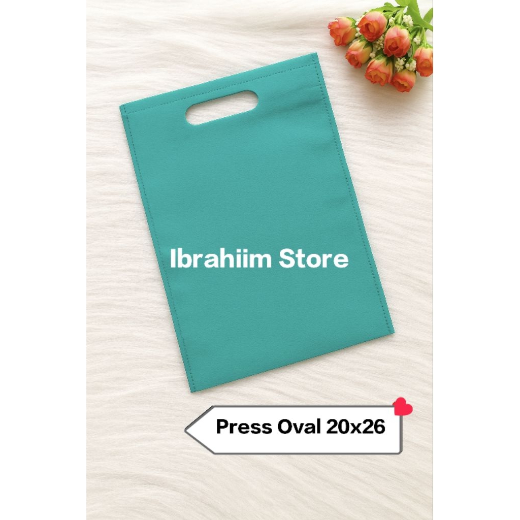 

Tas Spunbond Press Oval 20x26 cm | Goodie Bag Polos Tebal Ramah Lingkungan, Souvenir, Hajatan, Seminar