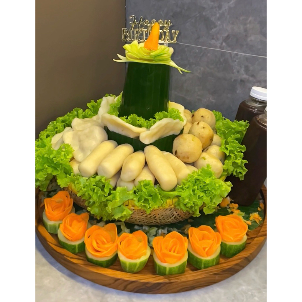 

Tumpeng Pempek Tenggiri