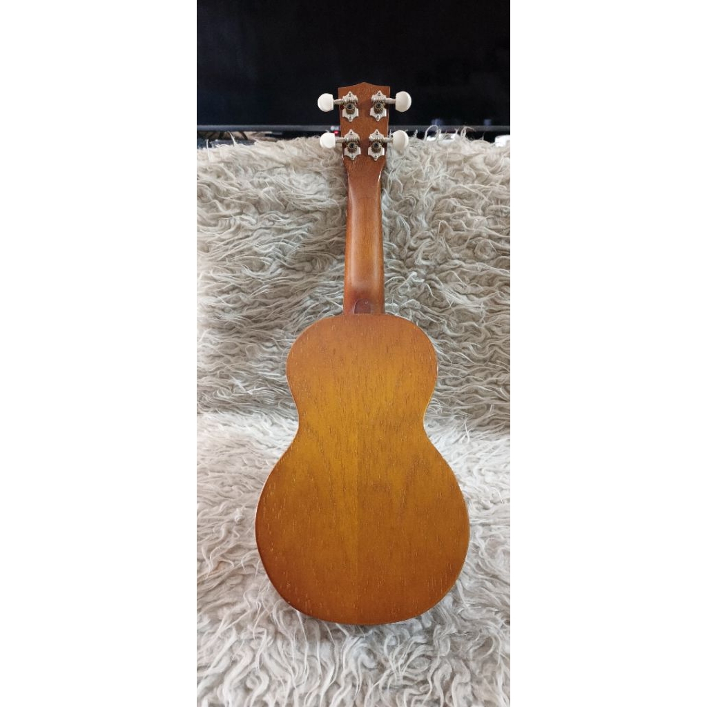 ukulele mahalo prelov like new