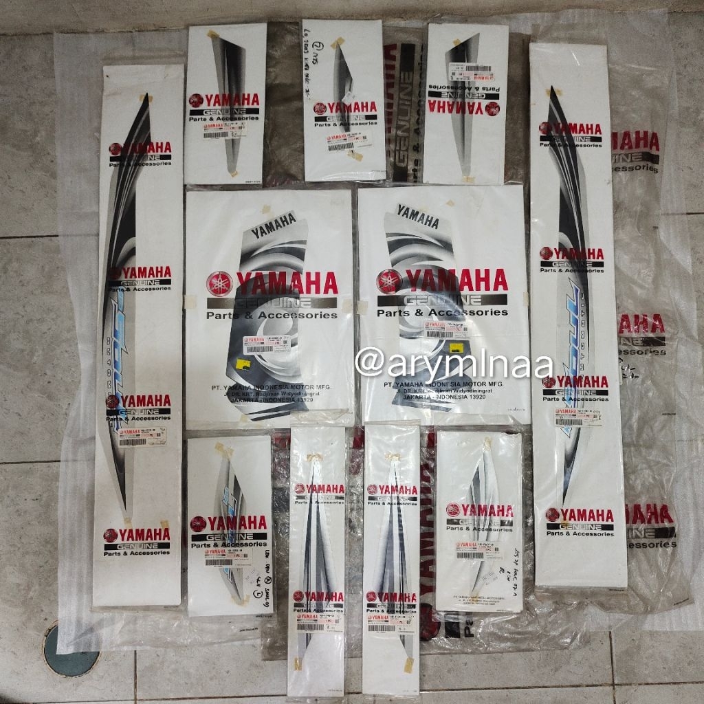 STRIPING STIKER LIS GRAPHIC MIO SOUL LAMA KARBU SILVER S3 2007-2008 ORIGINAL YAMAHA YGP