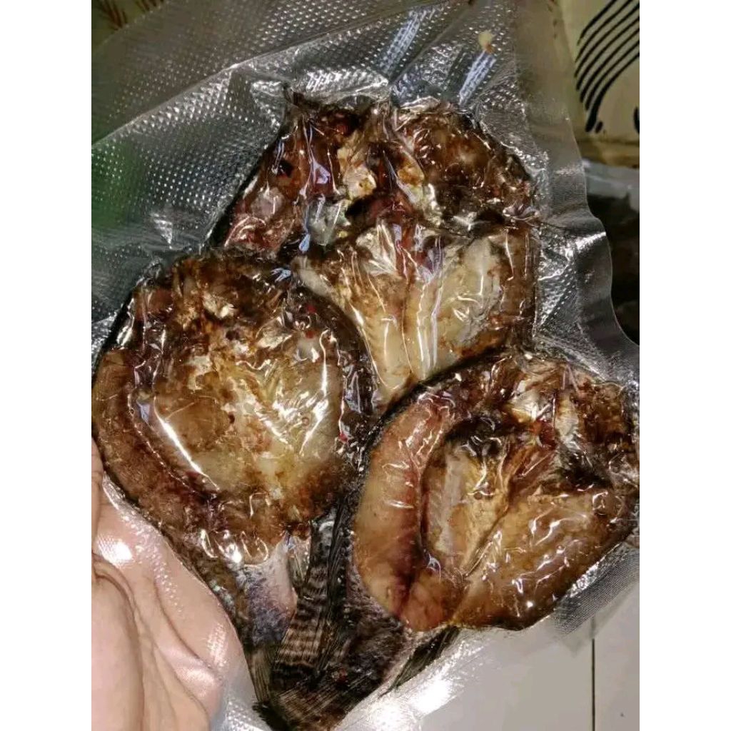 

Dengdeng Ikan Nila/Kere ikan Mujaer Rasa Manis Gurih Kemasan Vakum