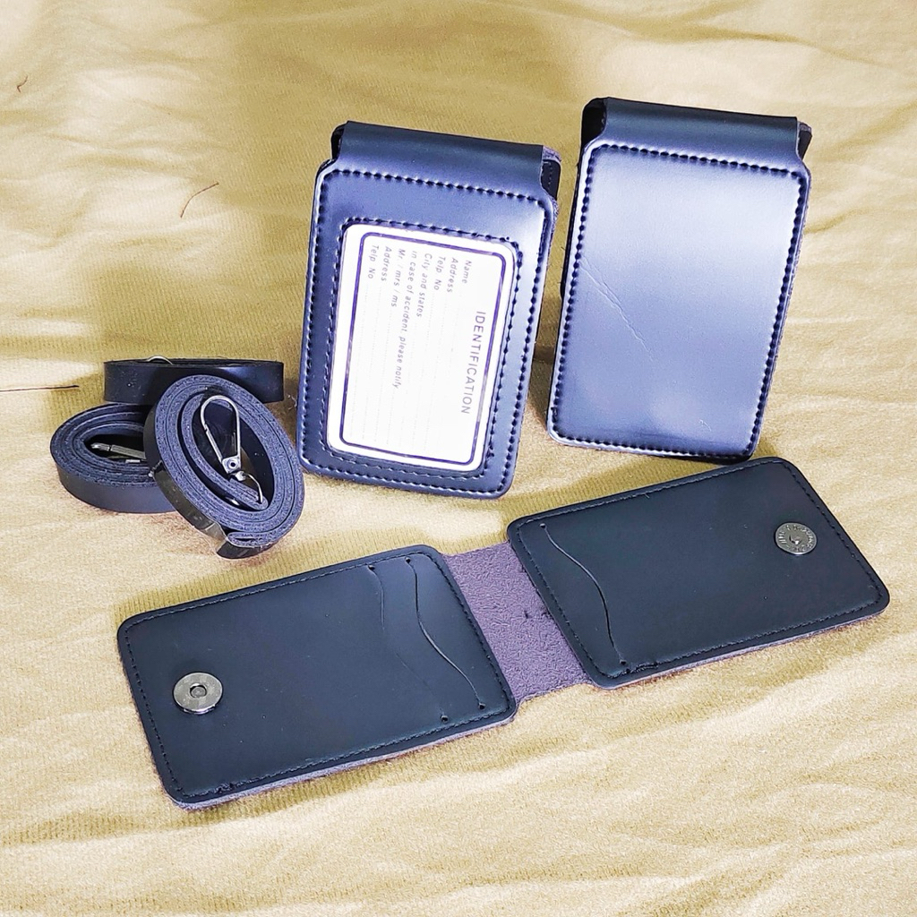 

Id card lanyard holder kulit flip maghnet 3 slot ruang kartu