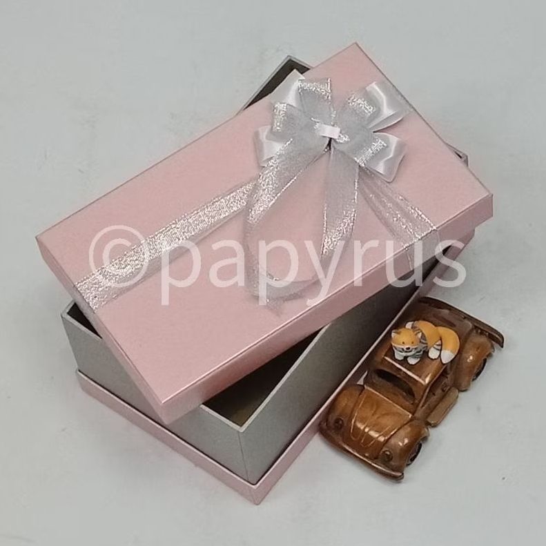 

PAPYRUS Sandwich 15x25 Tinggi 8cm Kotak Kado Gift Box Hadiah Hardbox Hampers V1