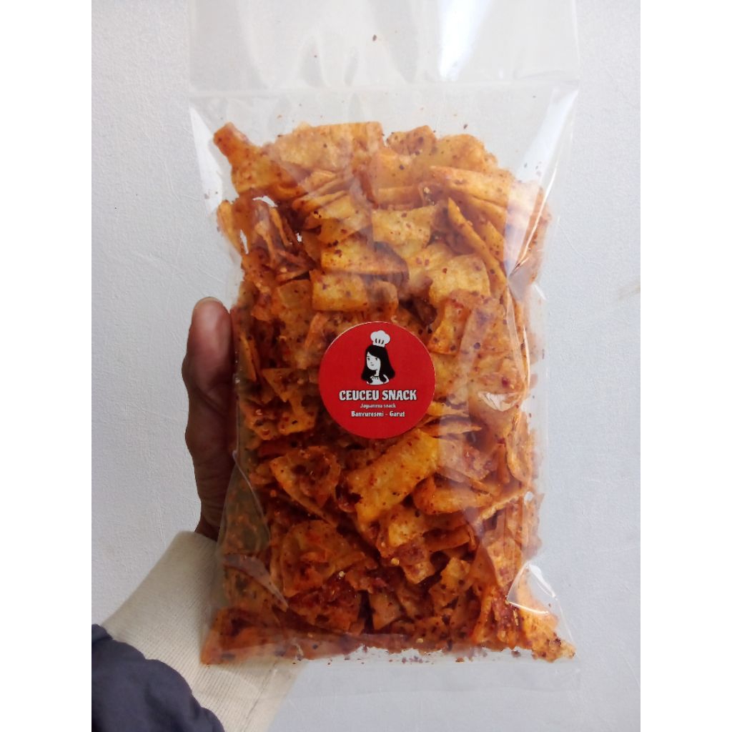 

Keripik Singkong Pedas Gurih Renyah Snack Cemilan Kripik Makanan Dengan Rasa Chili Oily Viral Food
