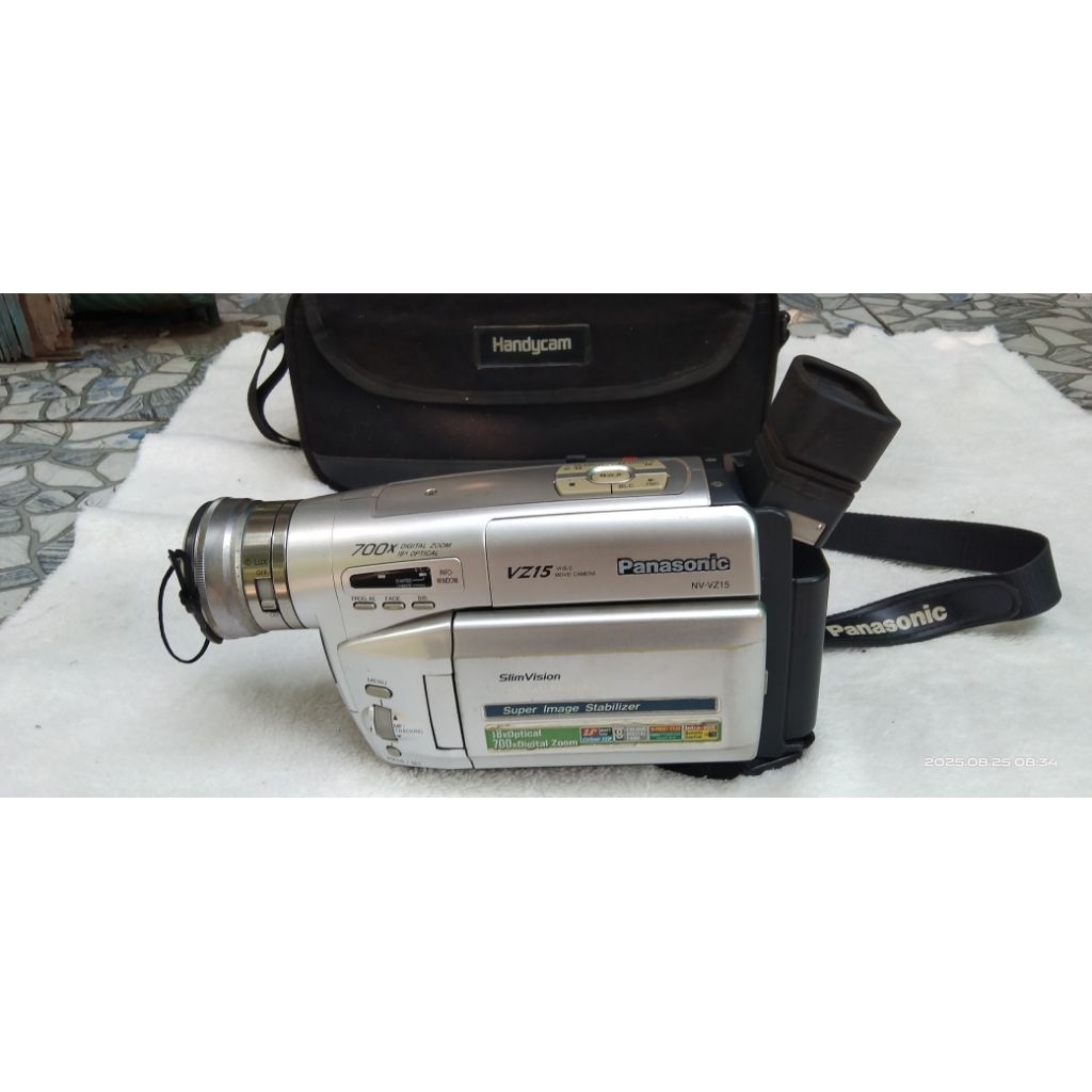 bekas  perlu perbaikan minus handycam Panasonic