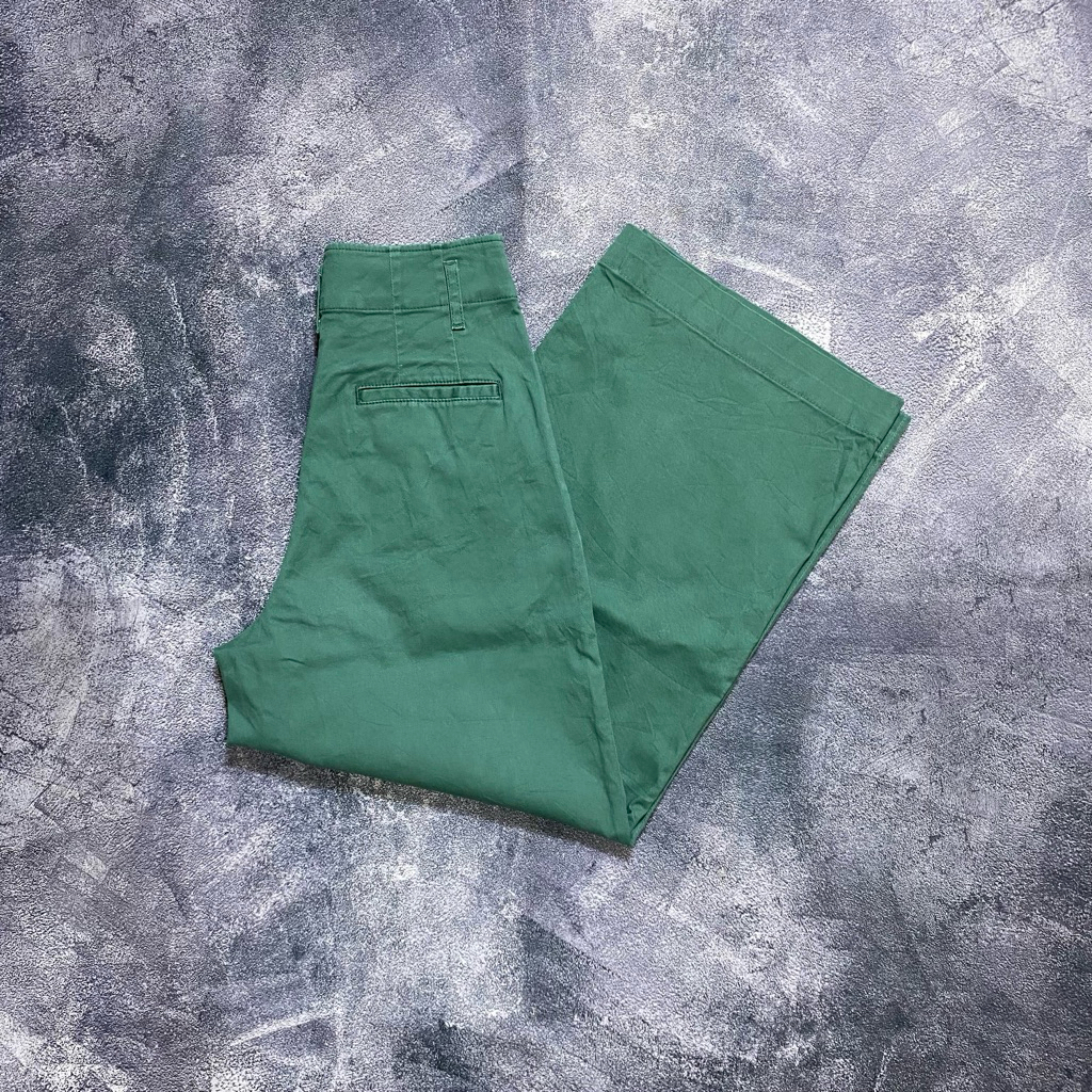 Uniqlo wide leg green chino pants