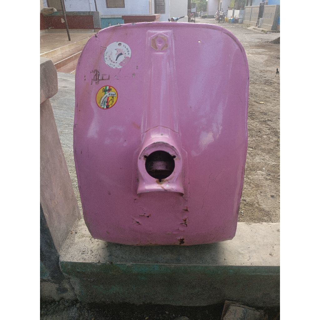 body tengah vespa super 72 original 2nd